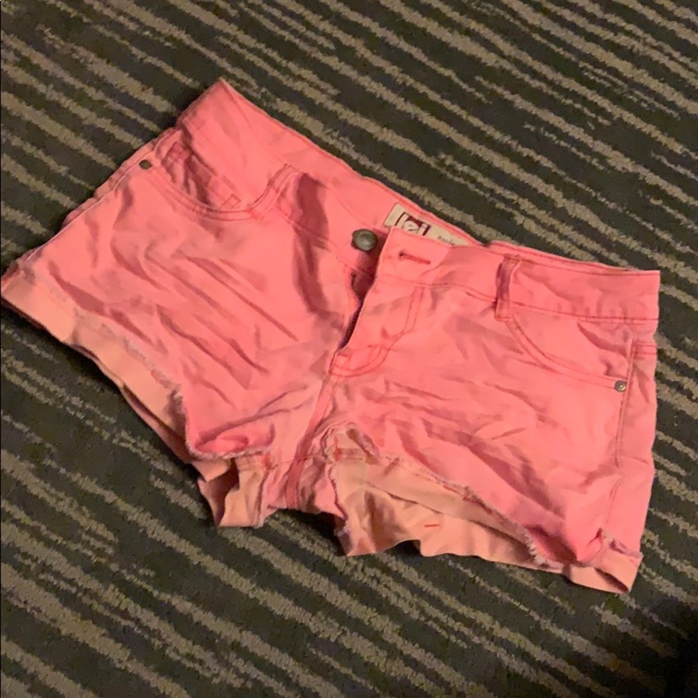 Shorts - Picture 4 of 4
